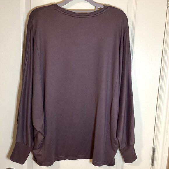 La Vie en Rose Women's Purple Batwing Top Long Sleeve T-Shirt Size L Stretchy - Picture 5 of 7